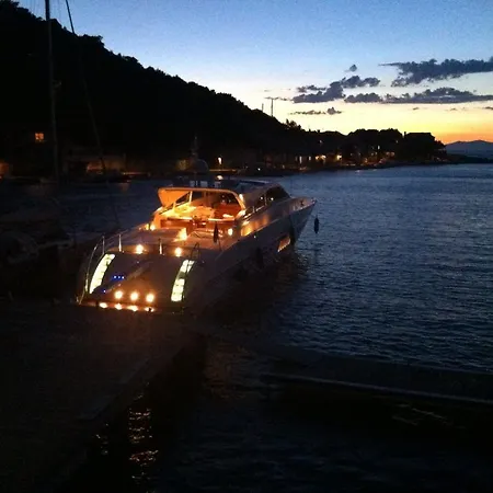 Doha M/y ספינת מלון