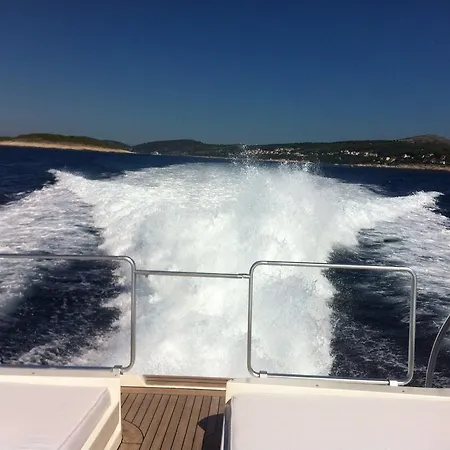بوتيل Doha M/y
