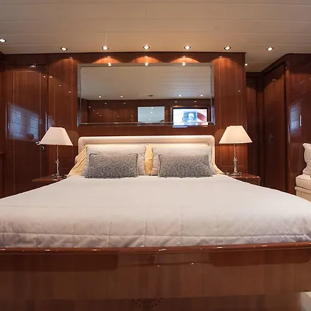 بوتيل Doha M/y بايا سردينيا
